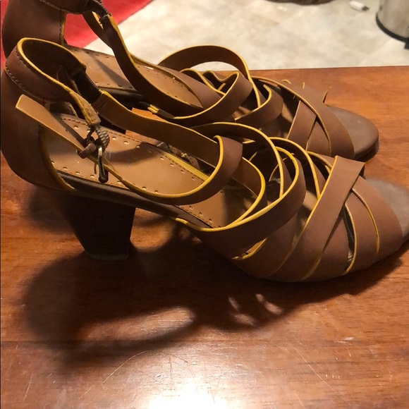 Loft brown strappy heeled sandals 8.5 - Picture 2 of 3